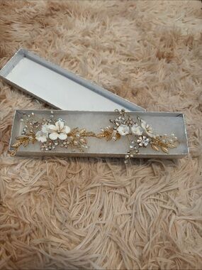 Gold Floral Bridal Hair Piece Vine with White Flowers
